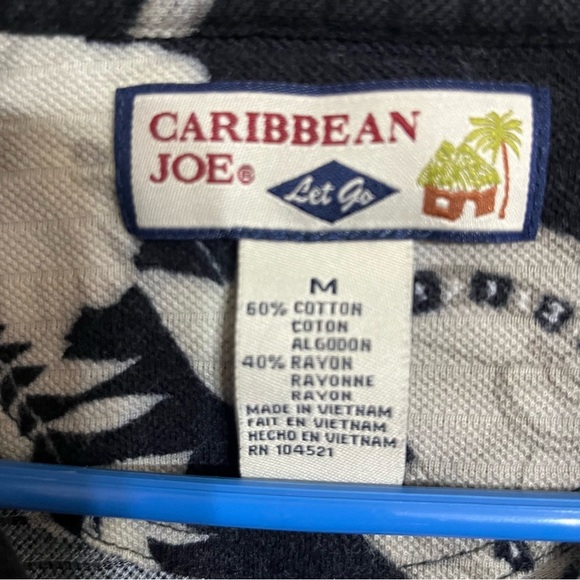 Caribbean Joe Medium Hawaiian Shirt GAMBLING Roulette CHIPS Cigar DICE Casino - Picture 3 of 6